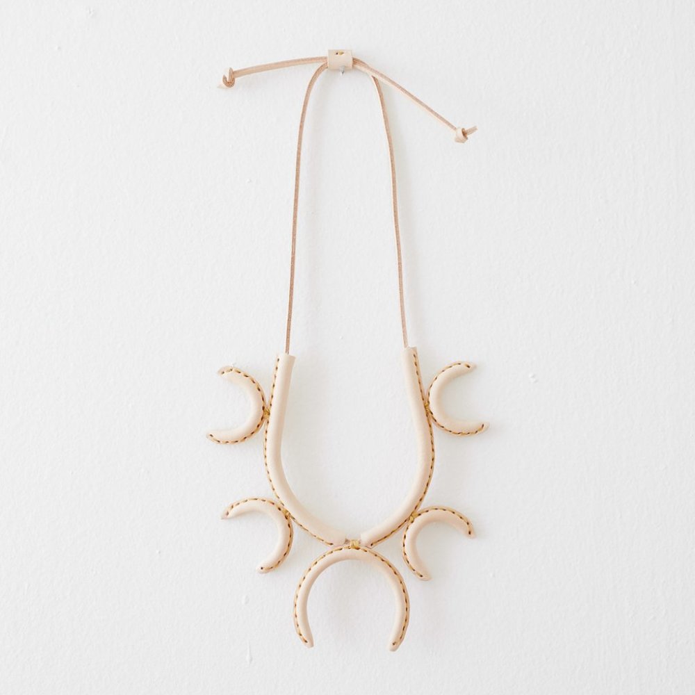 Crescioni Flor Necklace in White Leather